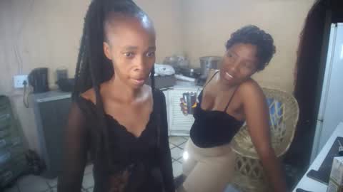 curvypear76x online show from September 18, 7:10 am