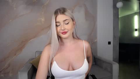 Kira  online show from December 4, 8:34 am