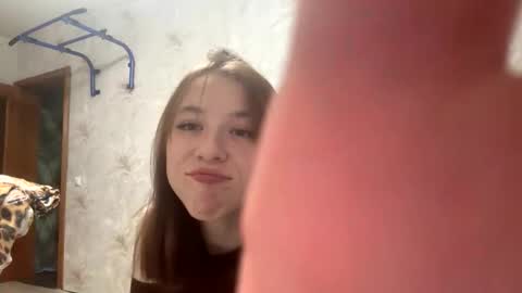 Snapshot of cute_beauty chatting on September 24, 5:49 pm Amanda online show from September 24, 5:49 pm