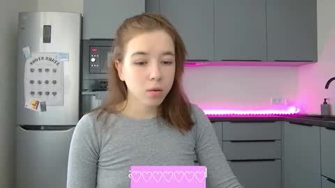 Snapshot of cute_beauty chatting on October 25, 10:34 am Amanda online show from October 25, 10:34 am