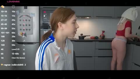 Snapshot of cute_beauty chatting on November 16, 11:16 am Amanda online show from November 16, 11:16 am