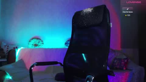 Betty online show from October 6, 12:13 pm