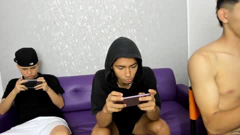 ARTURO-18  MATIAS-18  NIKOLAY-19  HADES-18  GABO-19 online show from January 17, 1:56 pm