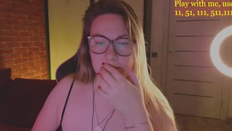 Everyday stream in the same time online show from December 13, 11:34 am