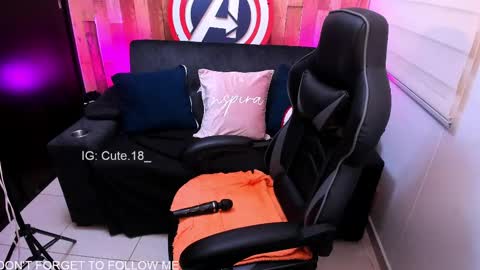    Independent Model online show from March 1, 10:42 pm