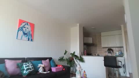 Cute friends online show from November 22, 6:51 pm