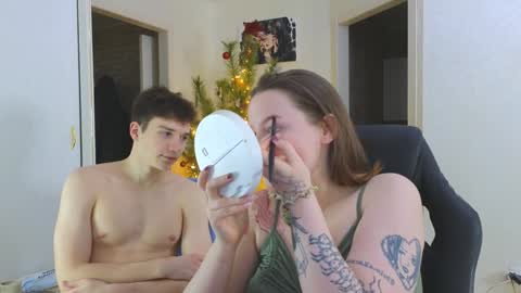 Snapshot of cute_junk chatting on January 17, 12:10 am Kite and Jack online show from January 17, 12:10 am