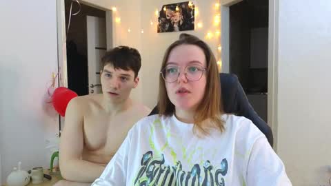 Snapshot of cute_junk chatting on February 20, 12:41 am Kite and Jack online show from February 20, 12:41 am