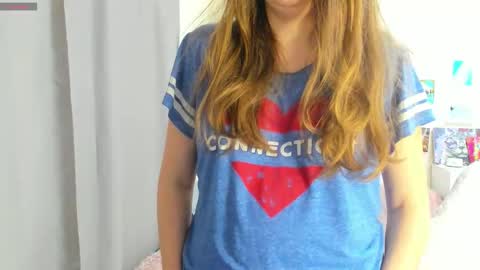 Snapshot of cute_kate0 chatting on October 22, 10:26 am cute_kate0 online show from October 22, 10:26 am