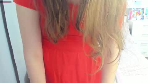 Snapshot of cute_kate0 chatting on November 12, 11:10 am cute_kate0 online show from November 12, 11:10 am