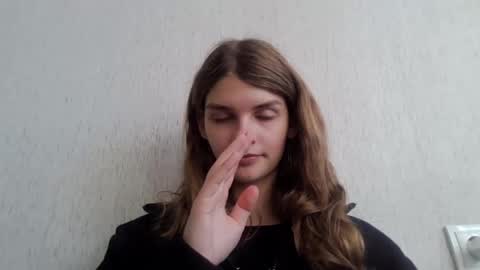 cute_kitte online show from December 19, 9:29 am