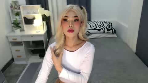 Snapshot of cute_maloi chatting on November 4, 6:56 am Jane online show from November 4, 6:56 am