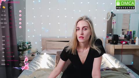 Snapshot of cute_milana chatting on December 20, 1:43 pm Milana online show from December 20, 1:43 pm