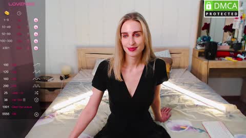 Snapshot of cute_milana chatting on February 24, 12:26 pm Milana online show from February 24, 12:26 pm