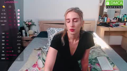 Snapshot of cute_milana chatting on September 28, 11:48 am Milana online show from September 28, 11:48 am