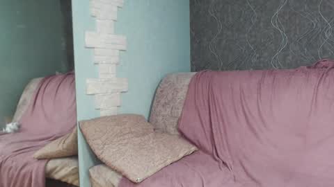 Oliver online show from February 25, 9:35 pm