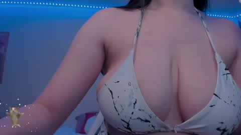 Snapshot of cute_redface_ chatting on December 11, 4:28 am Bb online show from December 11, 4:28 am