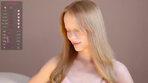 Snapshot of cute_shine chatting on February 14, 9:45 am Hey im Kristina Thank you for your support online show from February 14, 9:45 am