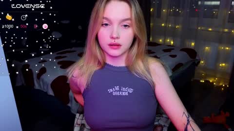 Snapshot of cute_summer_breathe chatting on January 5, 12:31 am Sue online show from January 5, 12:31 am