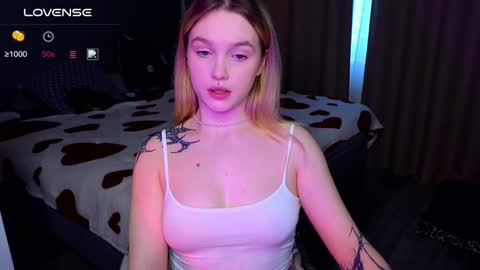 Snapshot of cute_summer_breathe chatting on January 13, 11:08 am Sue online show from January 13, 11:08 am