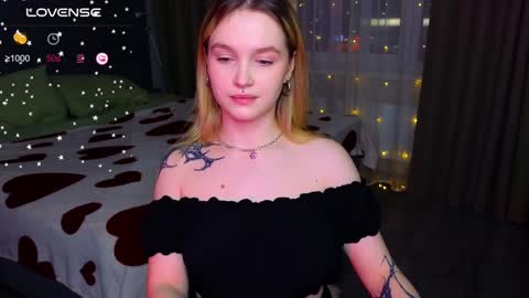 Snapshot of cute_summer_breathe chatting on January 24, 2:51 pm Sue online show from January 24, 2:51 pm