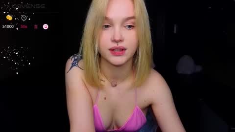 Snapshot of cute_summer_breathe chatting on October 3, 5:21 pm Sue online show from October 3, 5:21 pm