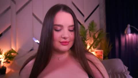 Amber online show from September 18, 11:18 pm