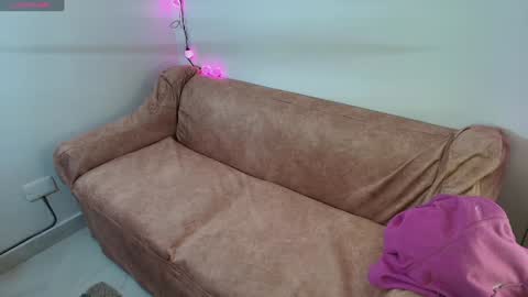 tell me jess   online show from February 1, 6:19 pm