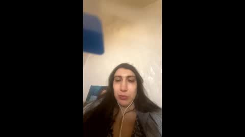 cutekattie online show from October 8, 8:45 am