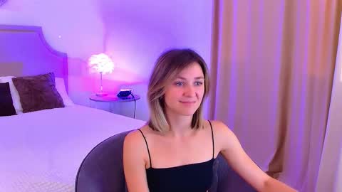 cutemirage online show from September 20, 2:40 pm