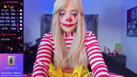 cutesarah_10 online show from December 1, 9:04 pm