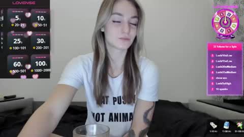 Snapshot of cutestdemon chatting on December 16, 4:34 am Im saving up to fix my favorite car online show from December 16, 4:34 am