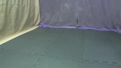 cutetinyasian143_ online show from October 26, 3:23 am