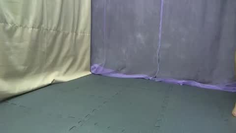 cutetinyasian143_ online show from October 30, 2:35 am