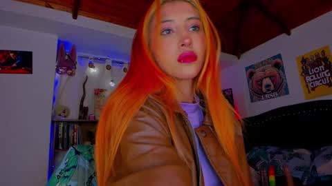 cuteweed420 online show from January 4, 5:37 am