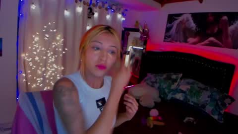 cuteweed420 online show from January 16, 5:53 am