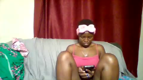 cutey_lunar online show from January 28, 3:46 pm