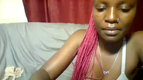 cutey_lunar online show from February 11, 11:33 pm