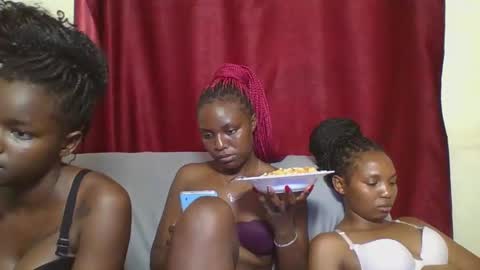 cutey_lunar online show from February 23, 4:46 pm