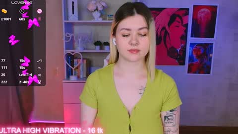 mili online show from February 4, 11:49 am