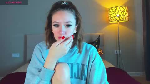 Kate online show from November 9, 8:45 am