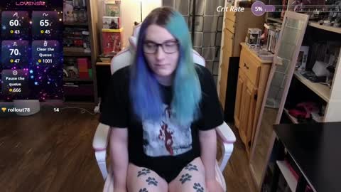 Snapshot of cutie_velvette chatting on December 4, 10:41 pm Cutie Velvette online show from December 4, 10:41 pm