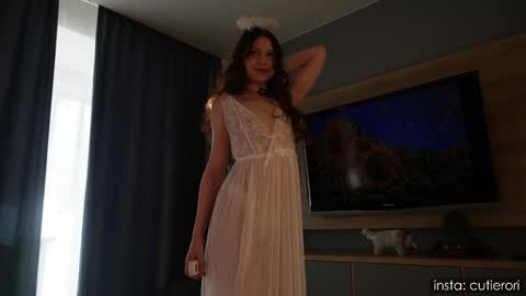 Rori  Instagram cutierori  online show from September 18, 4:14 am