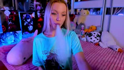 Nora online show from January 16, 9:30 pm