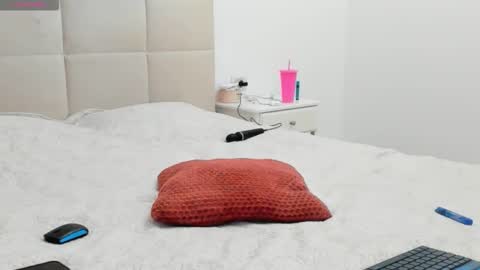 Snapshot of cyber_geisha chatting on October 20, 5:57 pm Eva online show from October 20, 5:57 pm