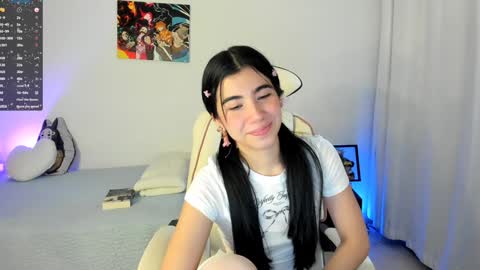 Snapshot of cyber_lizz chatting on December 12, 8:53 pm Liz online show from December 12, 8:53 pm