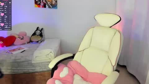 Snapshot of cyber_lizz chatting on February 20, 9:42 pm Liz online show from February 20, 9:42 pm