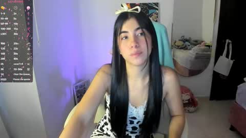 Snapshot of cyber_lizz chatting on October 25, 10:15 pm Liz online show from October 25, 10:15 pm