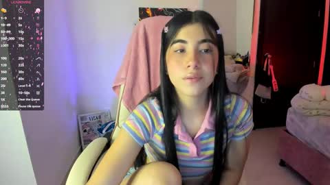 Snapshot of cyber_lizz chatting on November 8, 10:30 pm Liz online show from November 8, 10:30 pm