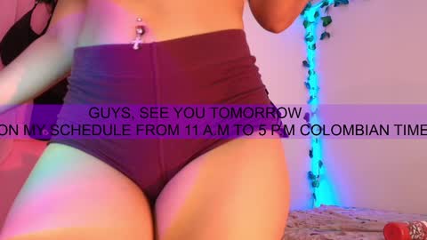 Snapshot of cybercami chatting on December 17, 10:32 pm Camila online show from December 17, 10:32 pm